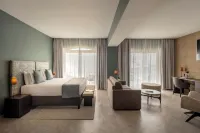 Waterfront Hotels near Destiny International Christian Assembly