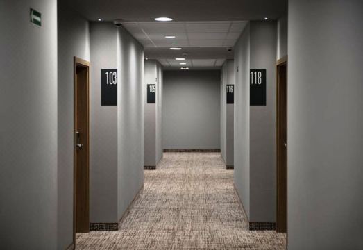 1. B 호텔 센트럼..