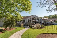 Rockport Inn and Suites Hotels in 