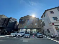 W Premium Guesthouse Incheon Airport - Parking