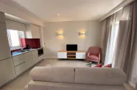 卡迪爾套房和公寓