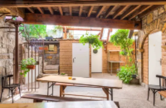 Aux Prisons de Montagny