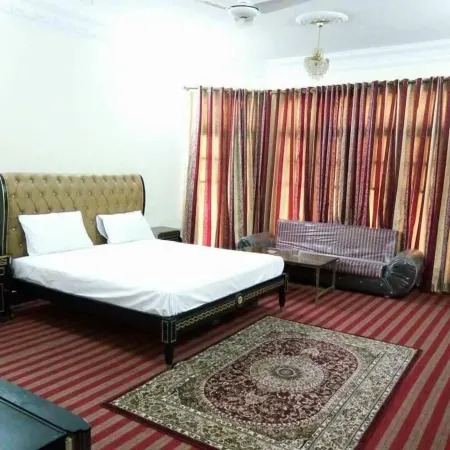 Shahi Palace Guest House