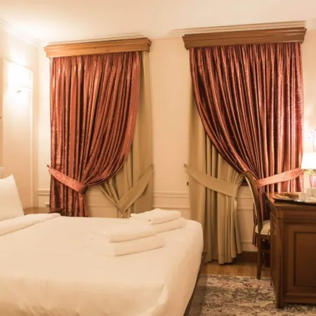 Hotel Opera