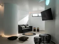 Made by the Sea Villa 3 Hotels in Mades