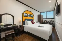 Silk Castle Hotel & Spa - Hanoi Old Quarter Hotell i Mê Linh