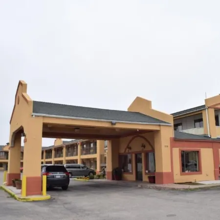 Delux Inn