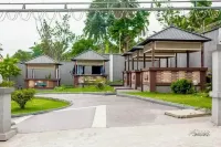 Panyu Hotel and Resort - parkir