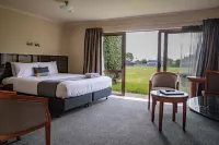 Admirals Motor Inn Hotels in 