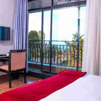 The Hotel Ezri Rooms