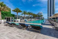 Amazing Apartments at H Beach House - Private Pools