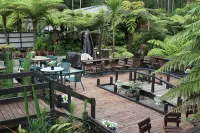 Woodlands Motel