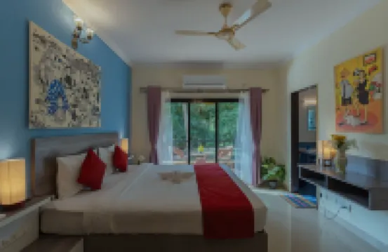 TreeHouse Blue Hotel & Villas