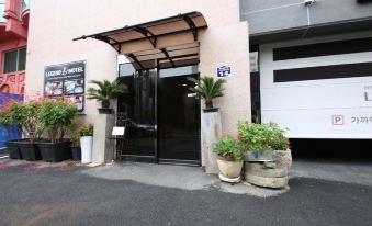 Legend Motel