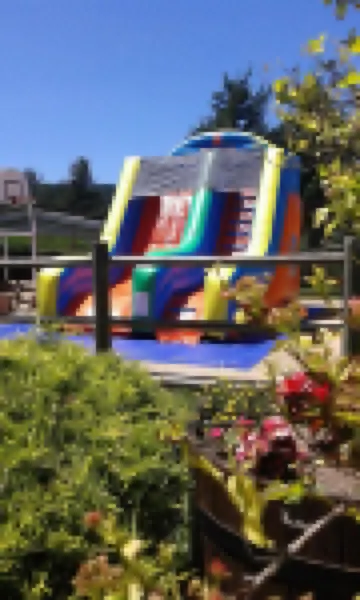 VVF Haute Loire Haute Ardèche, Tence ในภาษาไทยคือ VVF Haute Loire Haute Ardèche, Tence