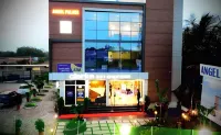 Clarks Inn Express Sirkazhi فنادق في Mayiladuthurai