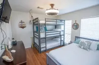 Just Beachy @ the pass Beautiful views, beach front home San Luis Pass TX