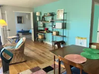 Artful 2-bedroom condo with fiber WiFi in vibrant Oakland - secure parking