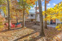Seaside Retreat - WiFi, Beach Access, Central Location Hotel a Hyannis