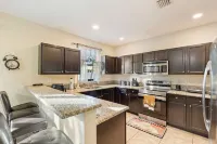 Sunset Villa - stunning 4BR home great for groups