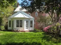 Garden Access and Modern Amenities - Beautiful Tranquil Retreat
