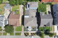 Stylish Oasis with City Views and Luxury Amenities - Unique Retreat