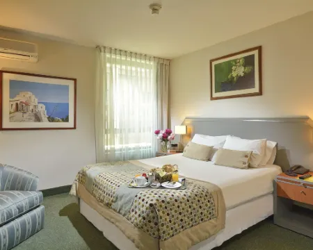 Hotel Eurotel El Bosque Hotels in Las Condes