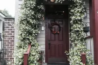 Historic studio with kitchenette & easy parking - near dining & walk to downtown Hotels in Thunderbolt