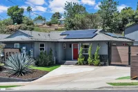 Pool, Hot Tub, Game Room and BBQ Delight - Stunning Family Haven Hotels near Vons