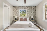 Modern Amenities and Fast Wifi - Charming Tranquil Retreat