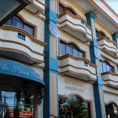 Crown Royale Hotel Hotel Exterior