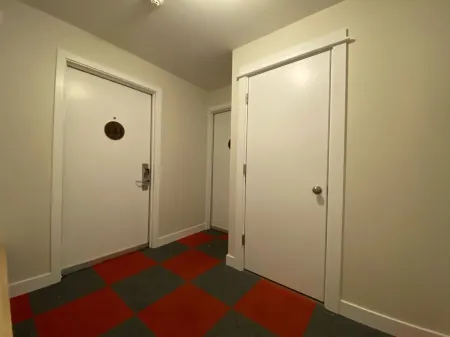 Luxurious Mountain Retreat with Private Balcony - Stunning Vermont Escape