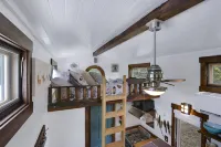 Cozy Tiny House with Hill Country Views and Fire Pit - Charming Escape Hotels in Hays County