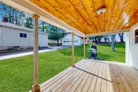 Moon Rise House on the Finger Lakes Отели в г. Флеминг