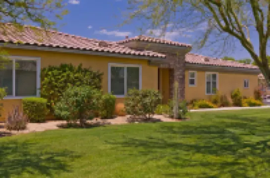 Walk to Coachella Festival.Gated Pool Home/3 baths