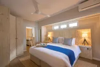 Le Nautique Beachfront Apartments Hotels in Takamaka