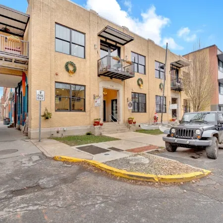 The Juliette Loft: Historic Charm Meets Modern Comfort in Downtown Kingsport
