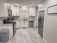 Charming 3-bedroom home near everything safe neighborhood. Family & pet-friendly