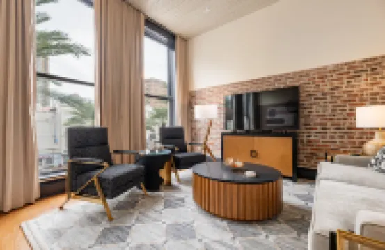 2BR Luxury Stay & Stunning City Views | The Mayfair 酒店