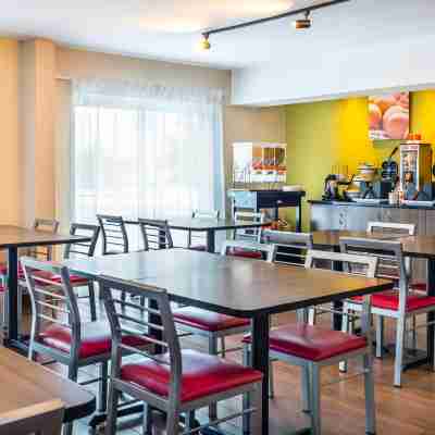 Comfort Inn Val d'Or Dining/Meeting Rooms