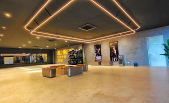 Sunsuria Forum Soho & Residence Suites Setia Alam by Moka