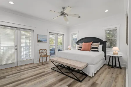 Steps to Beach with Pool and Outdoor Kitchen - Gorgeous Retreat