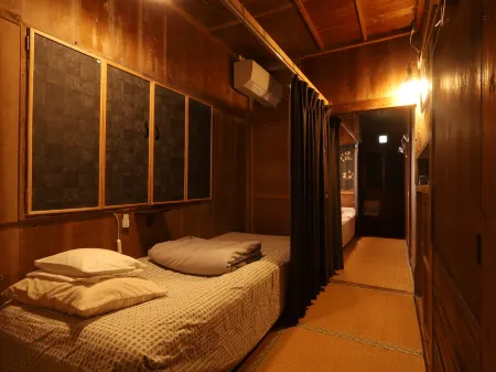 Goyah-so Guesthouse Отели рядом с достопримечательностью «Окинава Сити-зал Обсерватории»