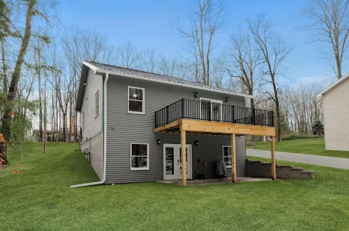 Newly built modern gem w/ Sanford Lake access close to Traverse City & Dunes - 4-Star
