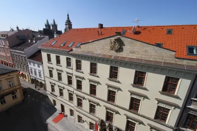 博曼公寓式飯店 University of Hradec Králové – building E附近的飯店