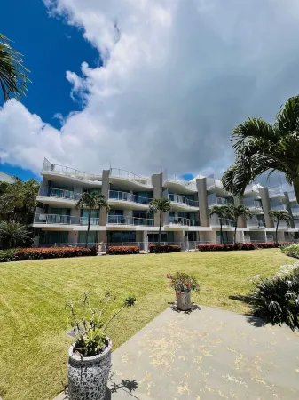 at Marina Shores Отели в г. Кэннонвейл