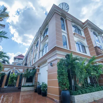 Reaksmey Chanreas Hotel Отели рядом с достопримечательностью «Псар Чаас (Старый Рынок)»