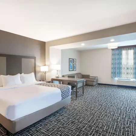 La Quinta Inn & Suites by Wyndham San Marcos Outlet Mall