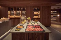 팔켄슈타이너 호텔 크론플라츠 - The Leading Hotels of the World - 조식 운영