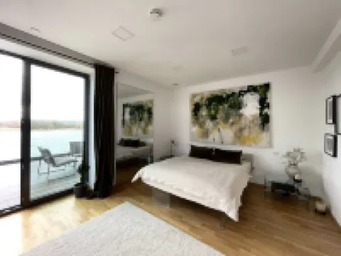 Modernes Apartment Mit Wunderschonem Rheinblick